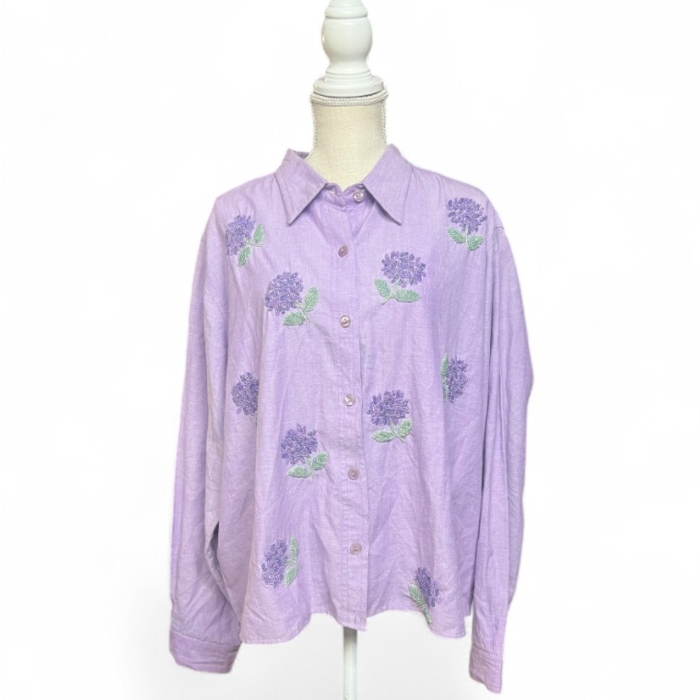 Quacker‎ Factory hand beaded button down top